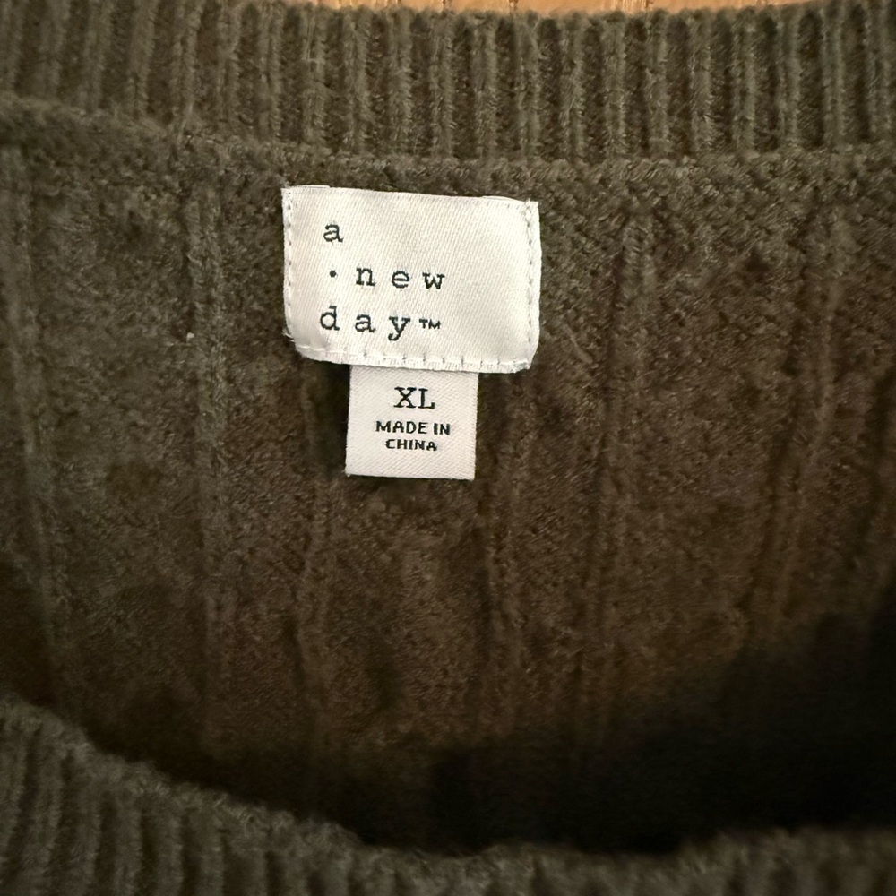 NEVER WORN. A New Day Forest Green Knit Tank Top
